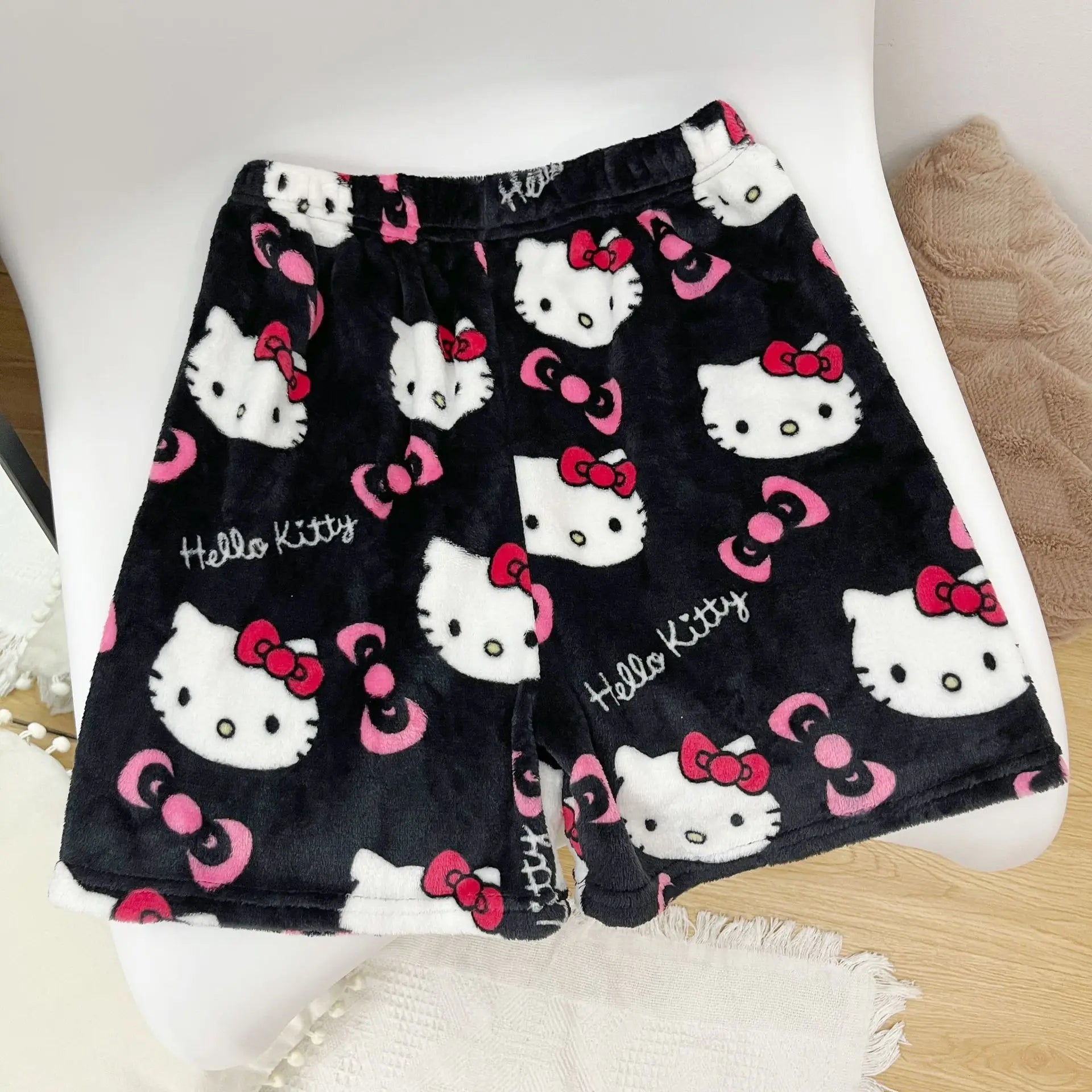 Cartoon Hello Kitty Flannel Pyjamas Damen Herbst und Winter Plus Velvet Warm Casual Home Graffiti Hosen