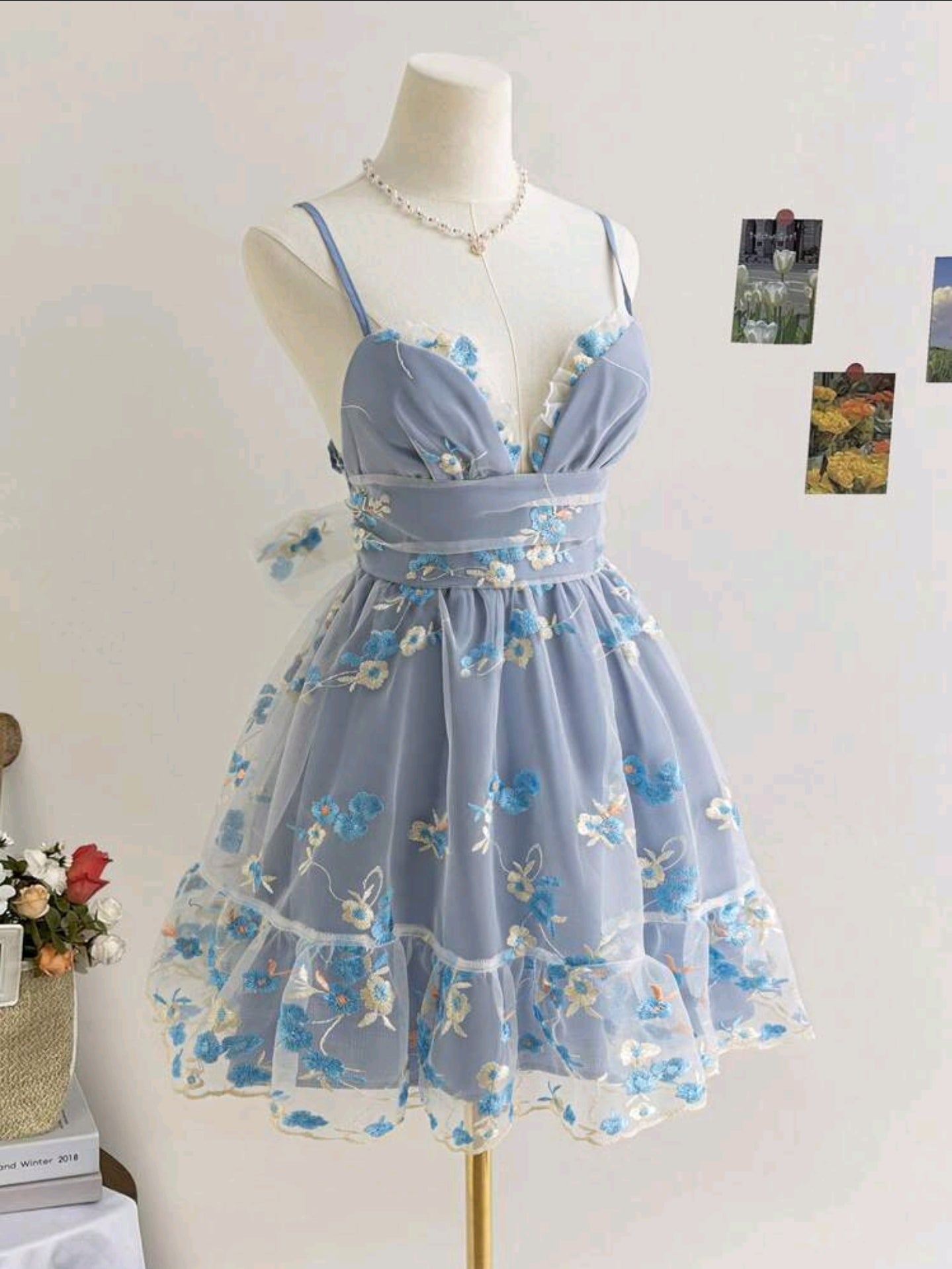 Damen Sommerkleid mit Blumen in blau