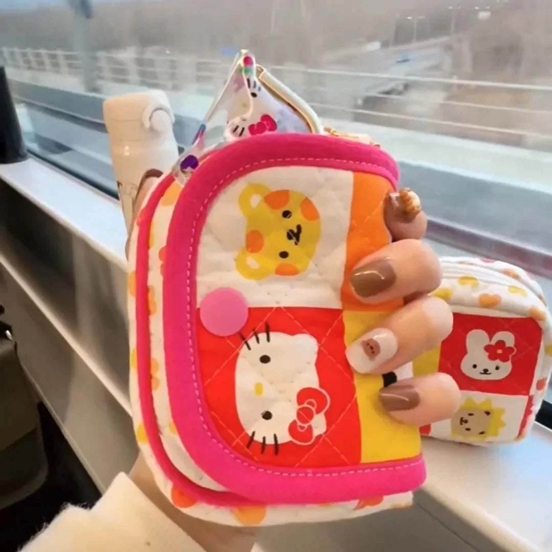 Hello Kitty Makeup Bag Cute Mini Transparente PU Wasserdichte Reiseaufbewahrungstasche Kleine tragbare Reißverschluss-Toiletry-Tasche
