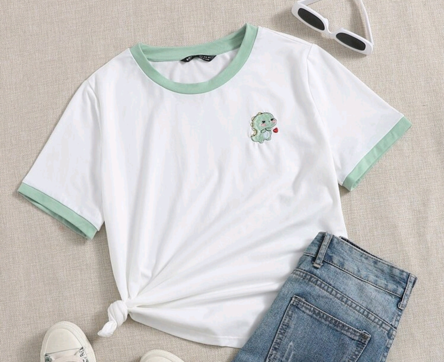 Kawaii Damen Tshirt Dinoprint Stickerei