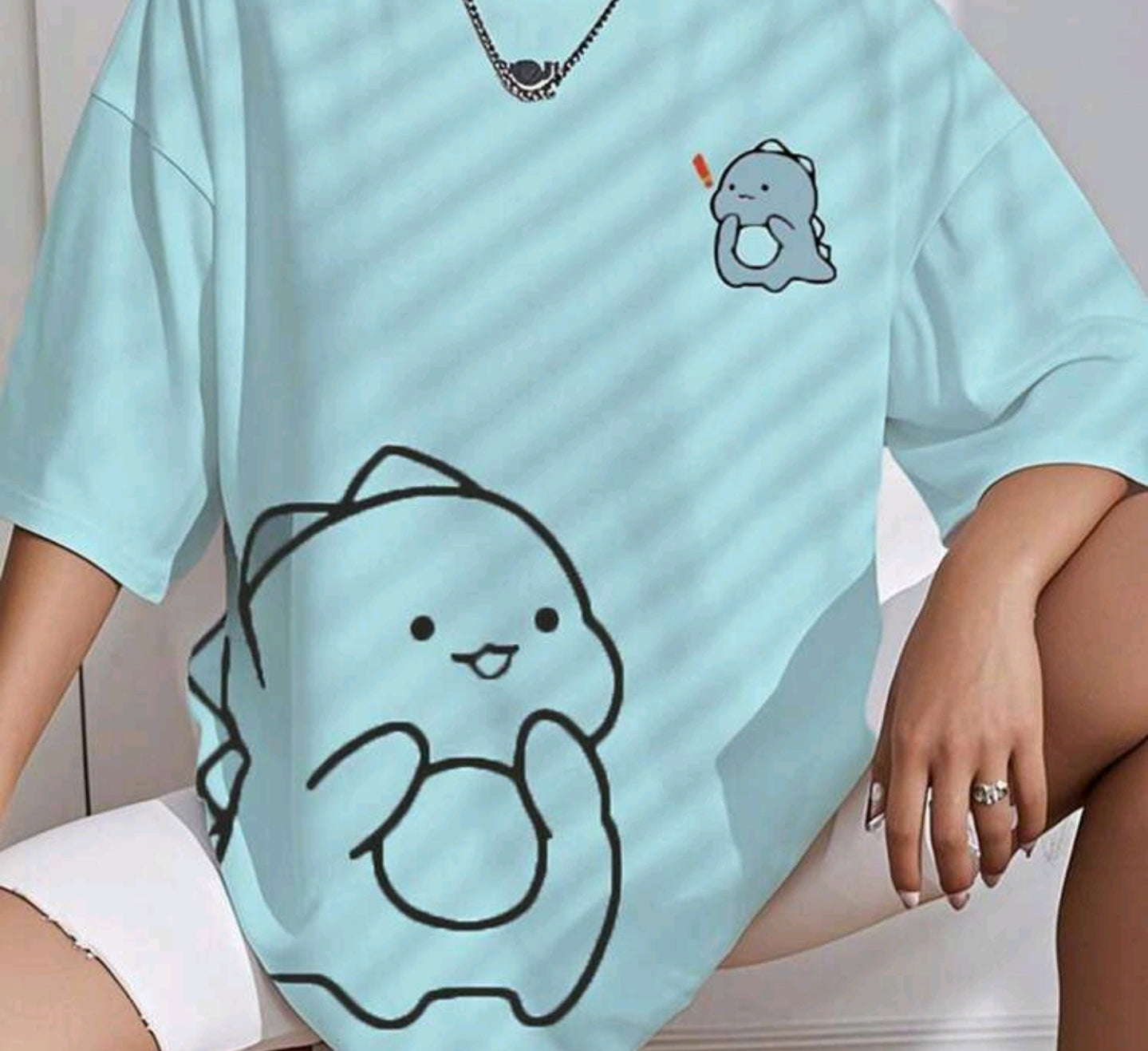 Damentshirt in blau mit Druck Dino Kawaii